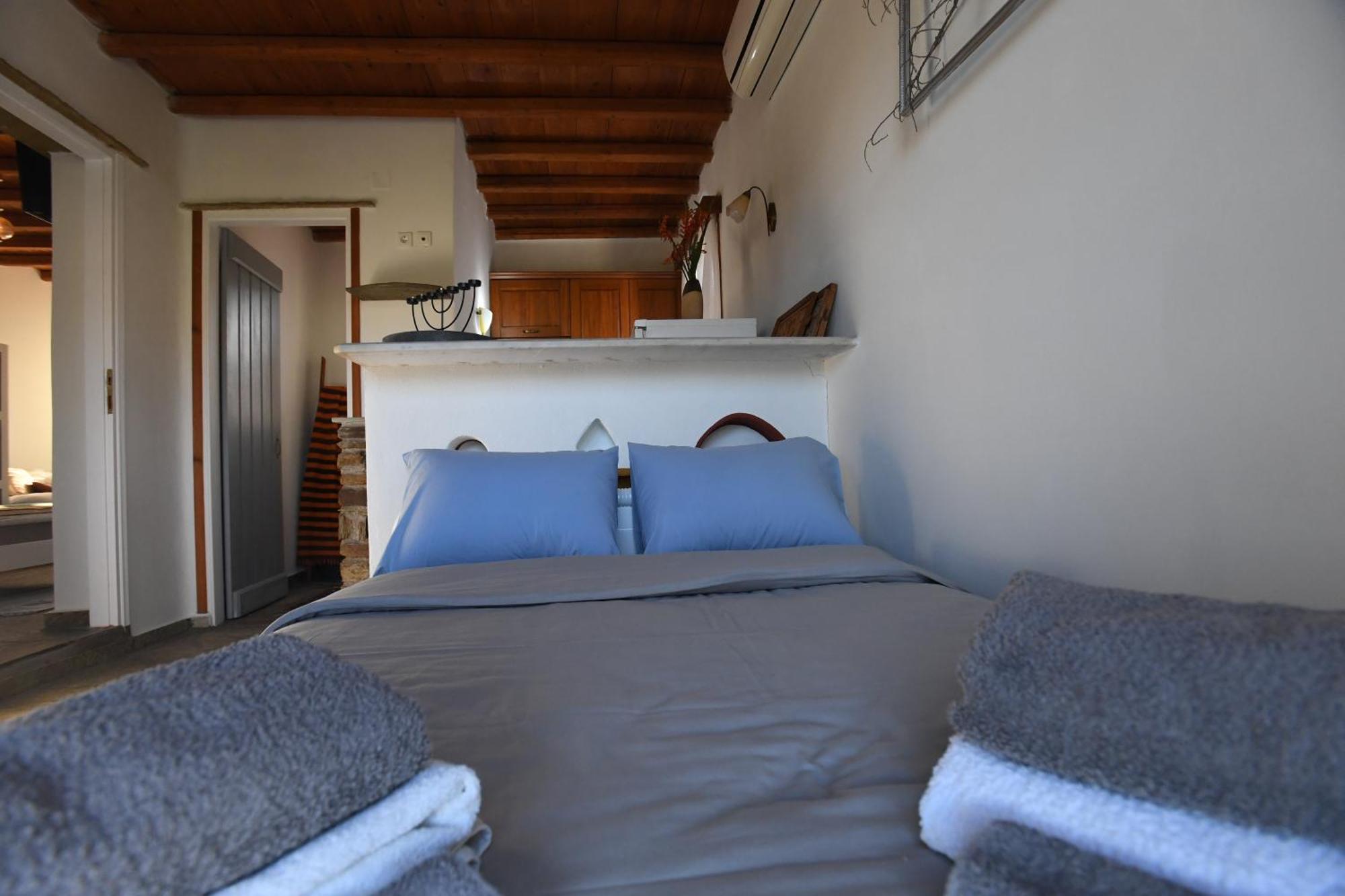 Lovely For 4 Ppl In Tinos *