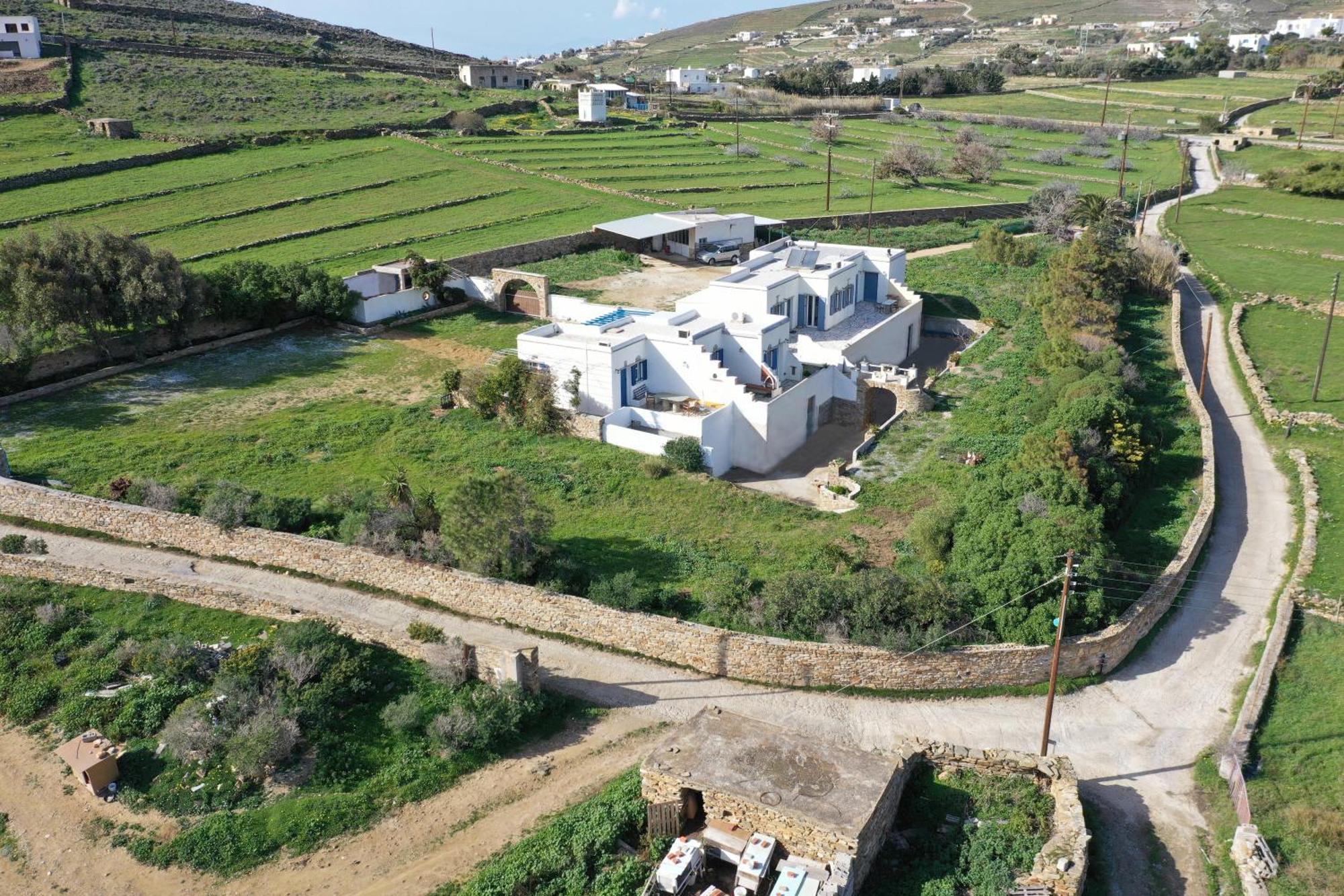 Lovely For 4 Ppl In Tinos *